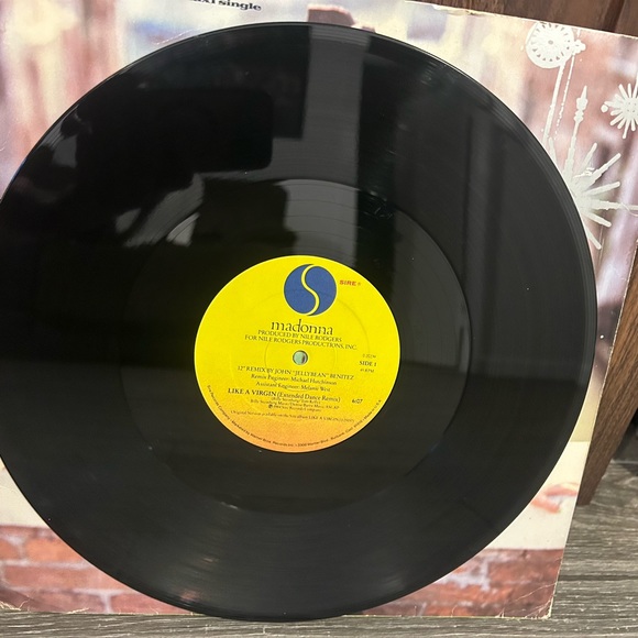 Vintage 1980’s Madonna record - Picture 5 of 8